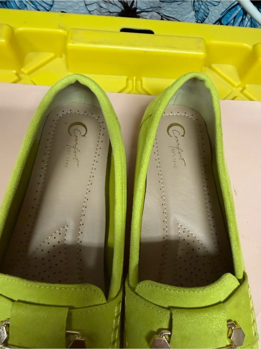 Women's Lime Green Fringe Loafers with Gold Accent - Picture 2 of 6